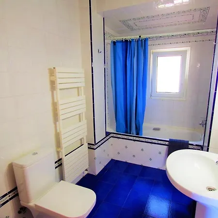 V&V Lloret-Villa Petonet * يوريت دي مار