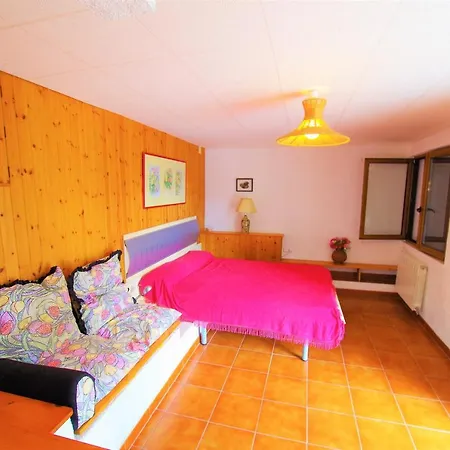 V&V Lloret-Villa Petonet فيلة *