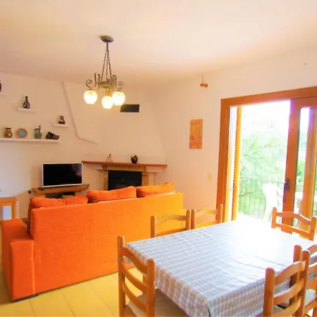 V&V Lloret-Villa Petonet * يوريت دي مار
