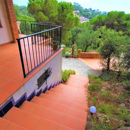 V&V Lloret-Villa Petonet يوريت دي مار