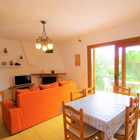 V&V Lloret-Villa Petonet * يوريت دي مار