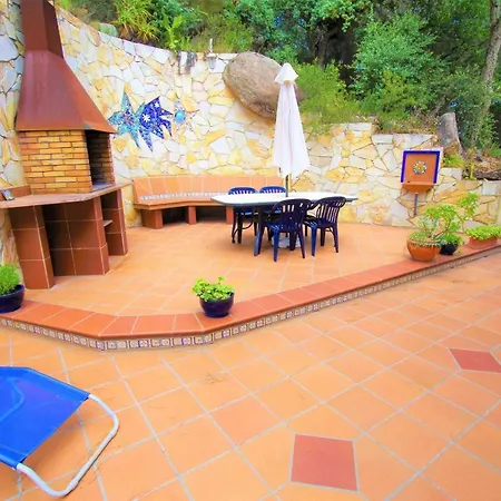 V&V Lloret-Villa Petonet فيلة يوريت دي مار